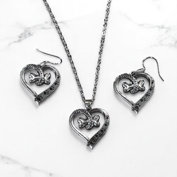 Bone Heart Dog Paw Set - Picture 3 of 4